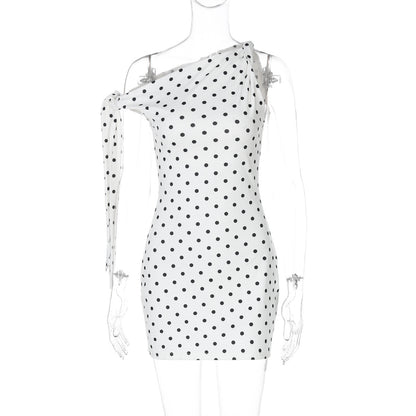 Lydia – Robe Moulante à Pois avec Épaule Asymétrique et Lacets
