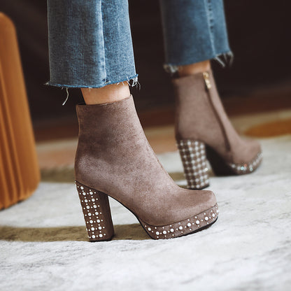 Danielle – Bottes à talons hauts en daim vegan élégant