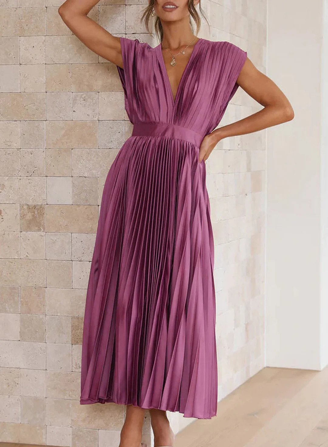 Donna – Robe Plissée avec Col en V