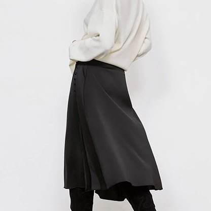 Marie – Jupe Fendue Taille Haute en Satin Noir