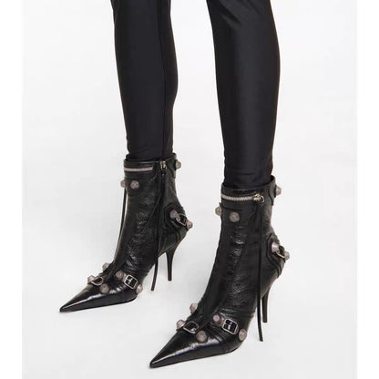 Nicole – Bottines Biker à Clous Métalliques et Fermeture Éclair Latérale