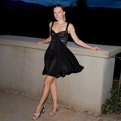 Melissa – Robe à Ourlet A avec Dentelle et Patchwork